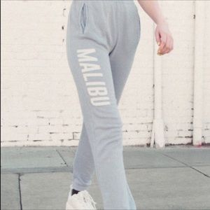 🔥🔥 sale🔥🔥Brandy Melville Malibu sweatpants